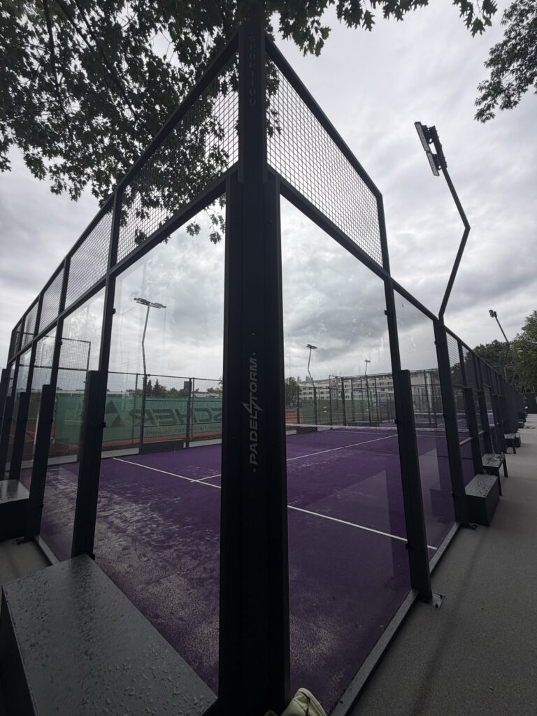 Padel Storm Písek, Club Mobile kurt s fialovým povrchem